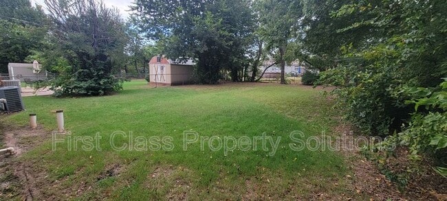 Building Photo - 2236 Carlisle Rd