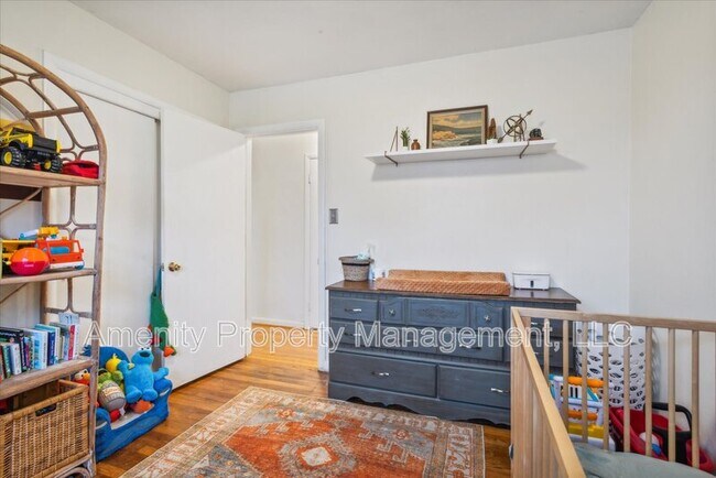 Building Photo - 409 Caren Dr