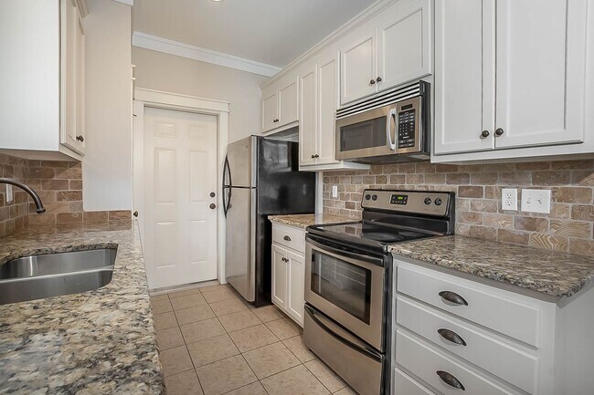 Building Photo - The Grove