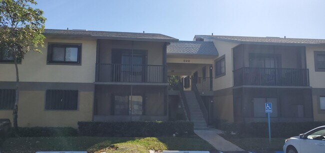 Building Photo - 522 Trace Cir