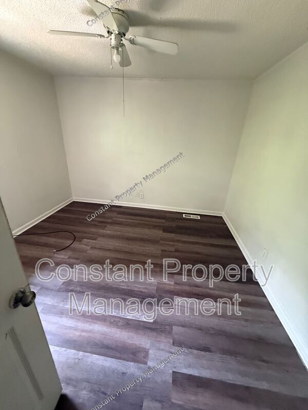 Building Photo - 931 Magnolia Dr