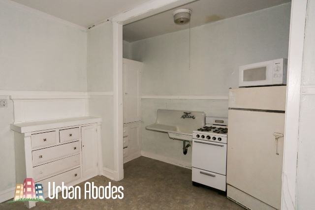 Building Photo - 1917 W Winnemac Ave