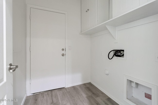 Building Photo - 18021 W Tasha Dr