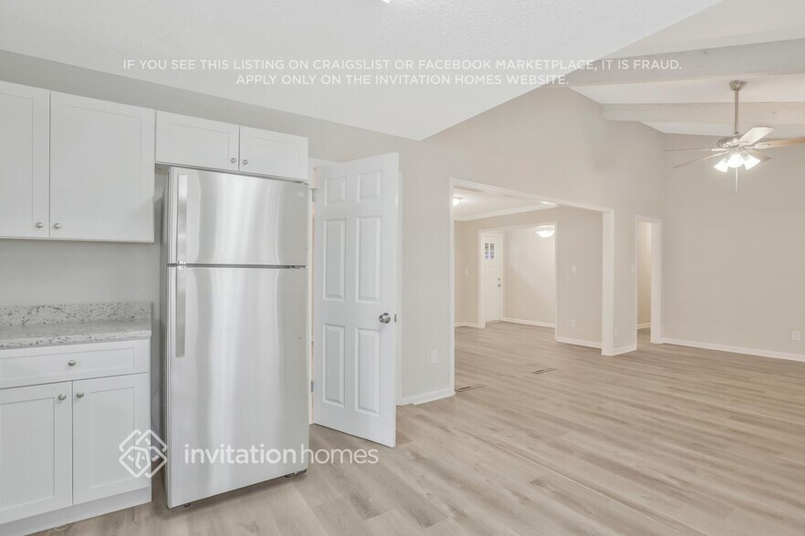 Building Photo - 3269 Moravia Dr