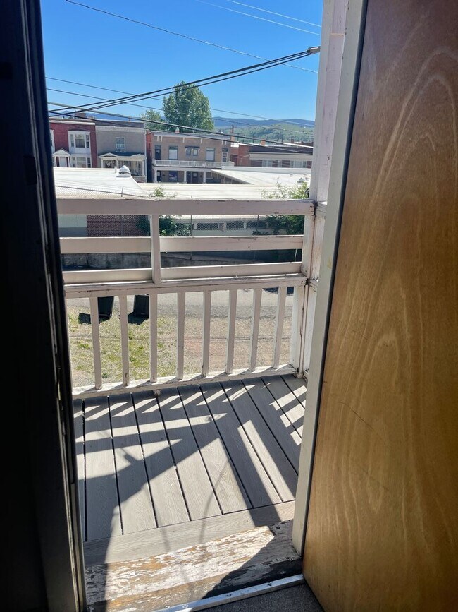 Building Photo - 628 W. Granite-630 1/2