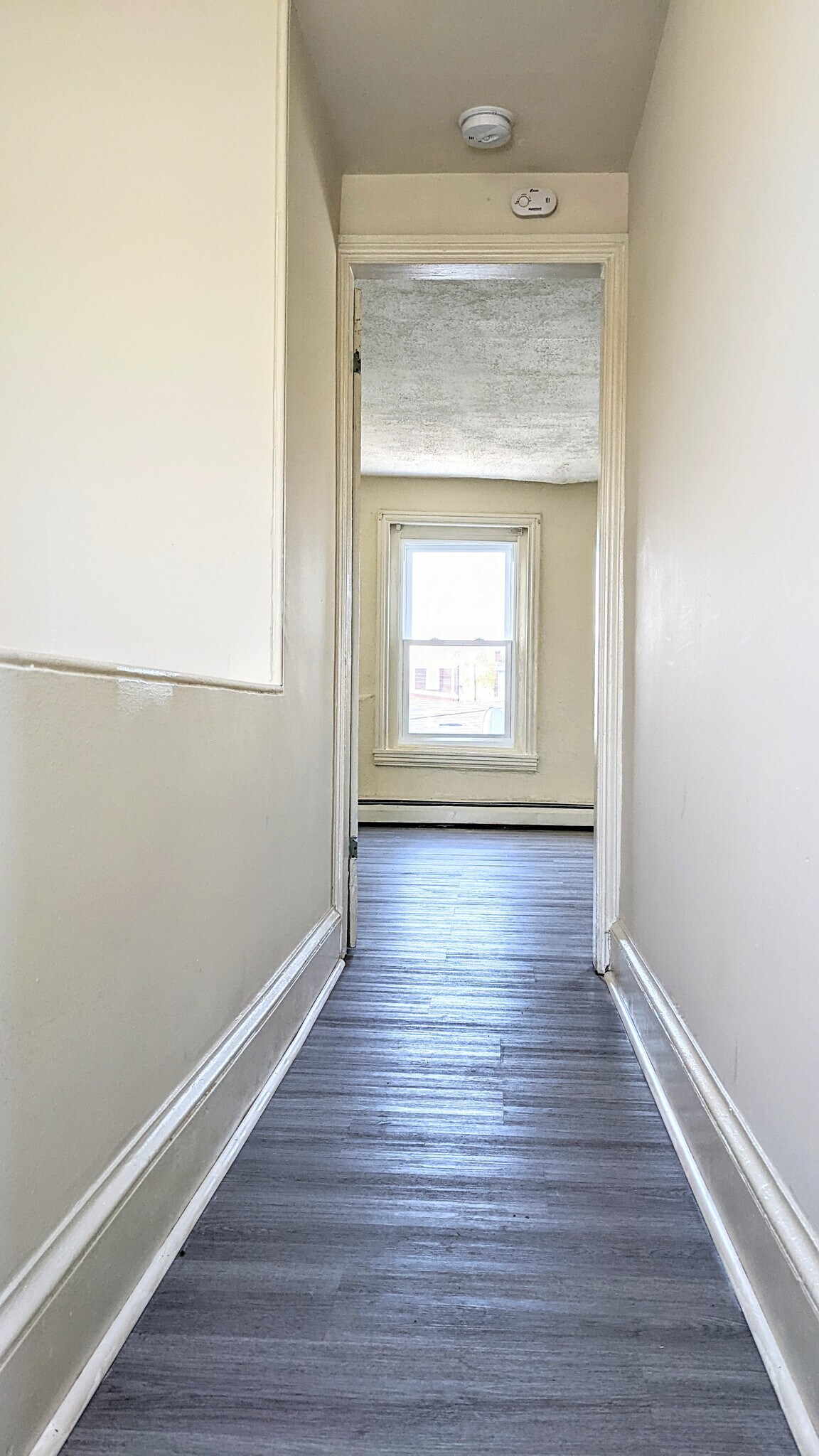 Building Photo - 730 Kohn St
