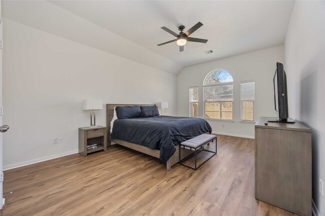 Building Photo - 11718 Fortune Park Dr