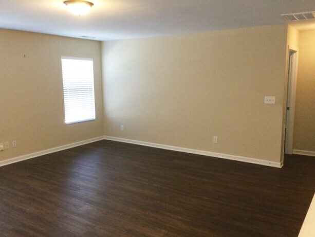 Building Photo - 1021 Gwinmar Rd