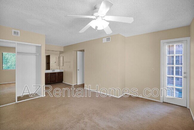 Building Photo - 1075 E Chandler Blvd