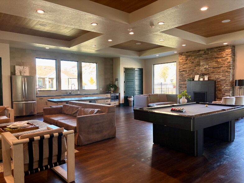 Building Photo - 1535 E 320 S