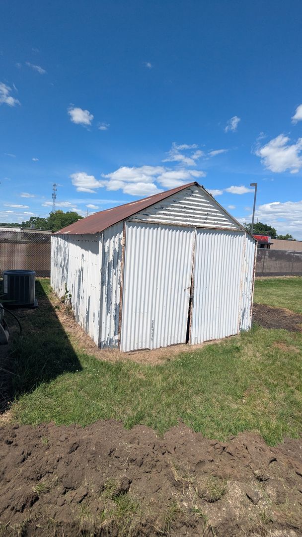 Building Photo - 2 bedroom available in Evansdale