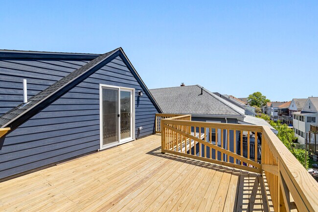 Building Photo - 63 Bradbury Ave