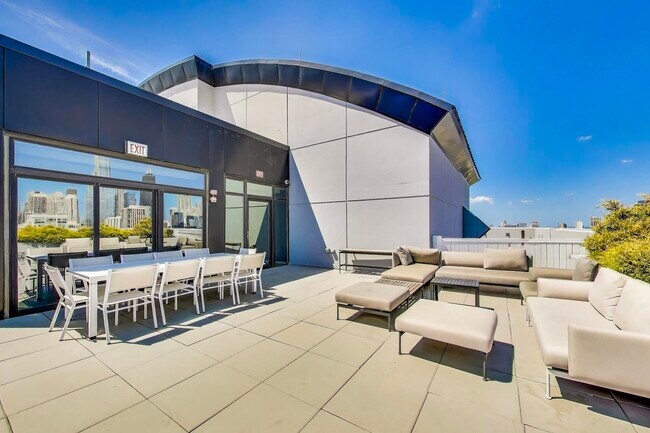 Building Photo - 435 W Erie St