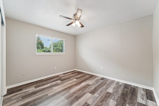 Building Photo - 9721 Debbie Ln