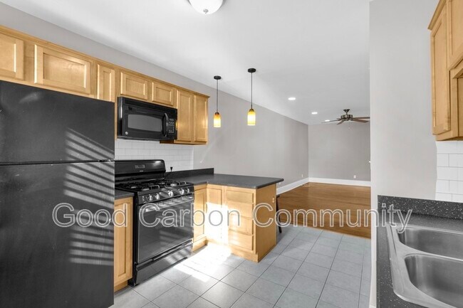 Building Photo - 1205 Hertel Ave