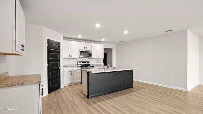 Building Photo - 6488 Slabinski Ln