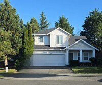 Building Photo - 4 Bedroom Lakeland Hills Home