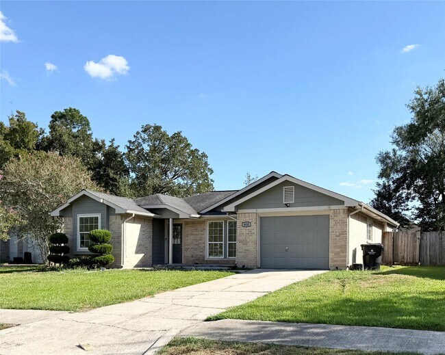 Building Photo - 9838 Golden Eagle St