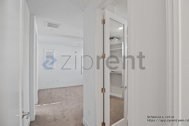 Building Photo - 8436 Compass Wy