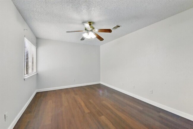 Building Photo - 3126 Windchase Blvd