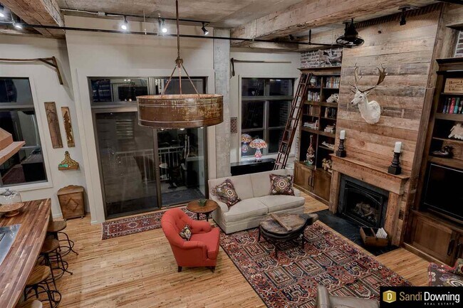 Building Photo - 1308 Jackson St