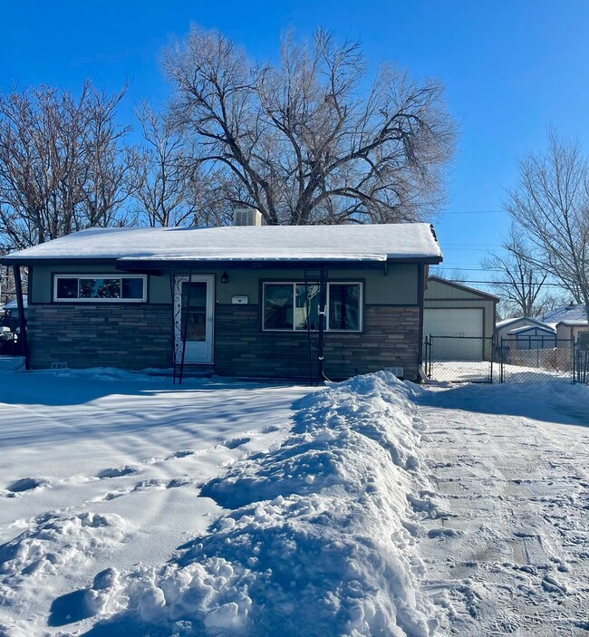 Building Photo - Charming Renovated 2bed/1bath Denver Home ...