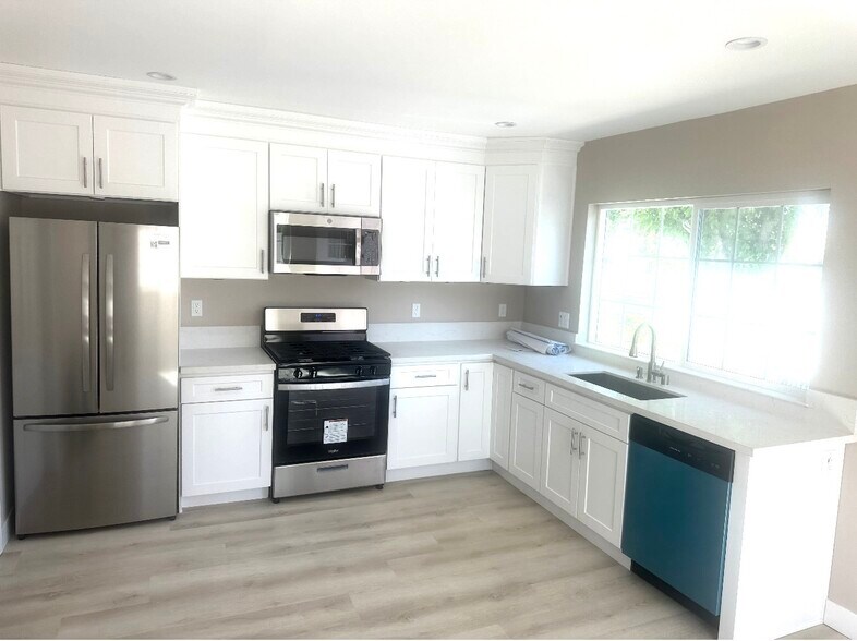 Building Photo - 24047 Gilmore St