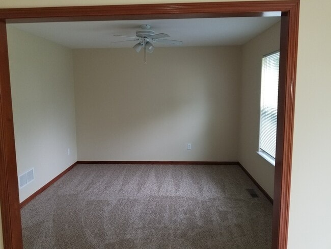 Building Photo - 501 Radcliff Dr