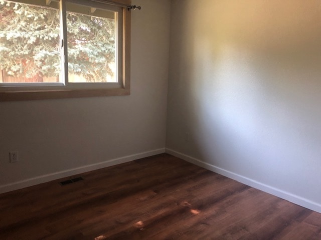 Building Photo - 515 E 14th N St