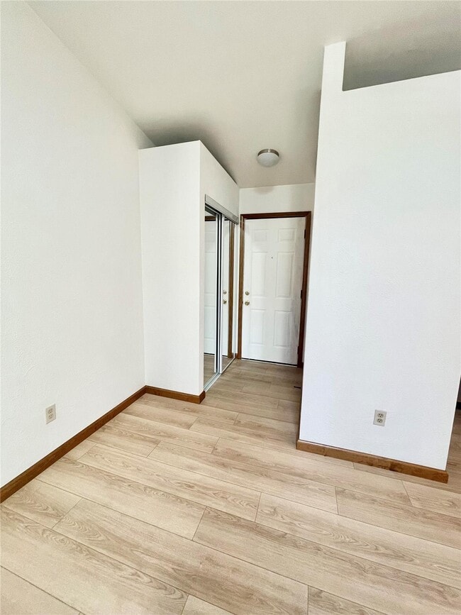 Building Photo - 58 Peachtree Ln