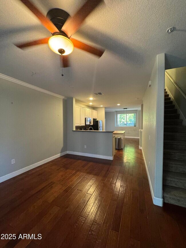 Building Photo - 4455 E Paradise Vlg Pkwy S