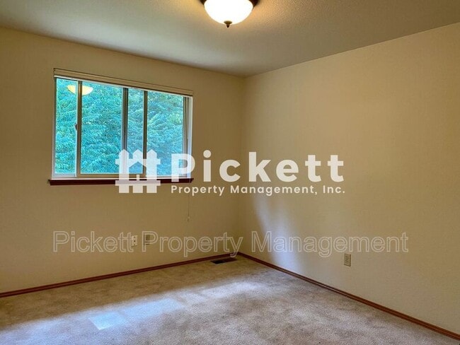 Building Photo - 10659 Wharf Pl NW