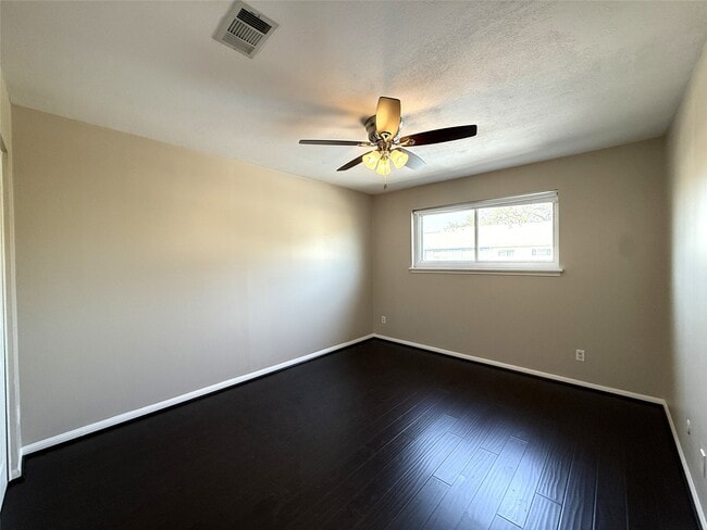 Building Photo - 10428 Hammerly Blvd