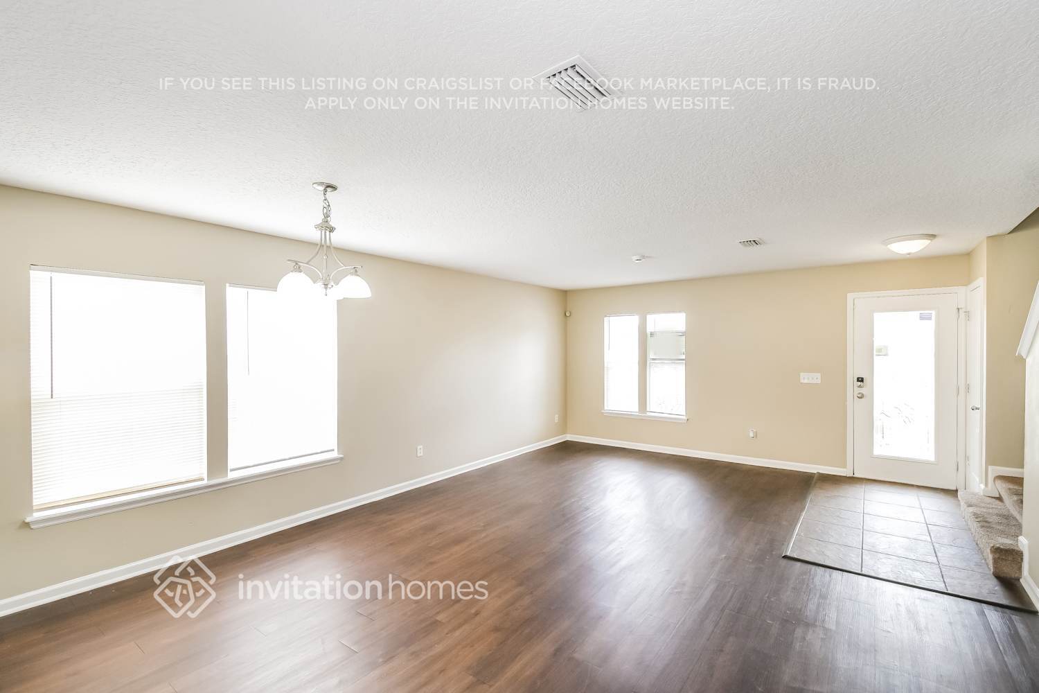 Building Photo - 12192 Pebble Point Dr W