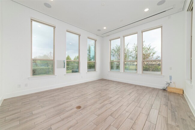 Building Photo - 11635 Glendale Rise Ln