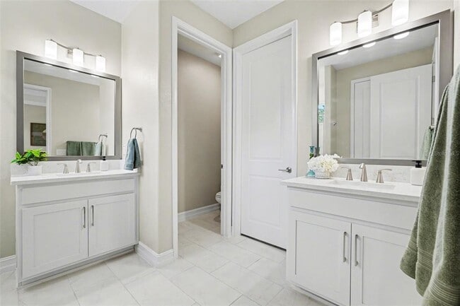 Building Photo - 5054 San Martino Dr