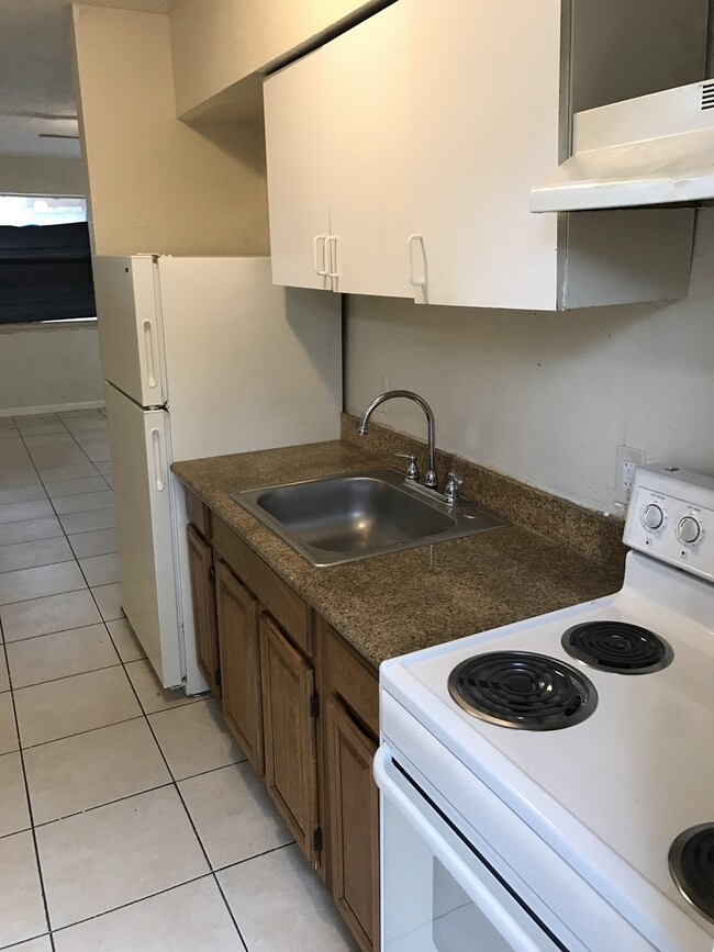 Building Photo - 1224 NW 3rd St