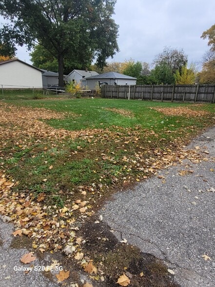 Oversized lot - 1103 Amherst Ave