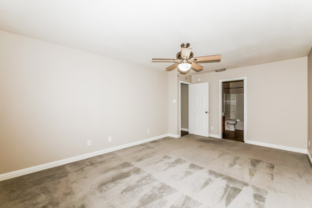 Building Photo - 8310 Weathervane Cir