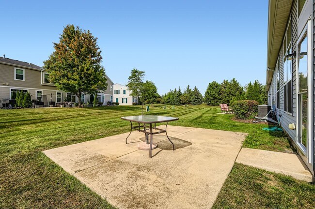 Building Photo - 4579 Half Moon Dr