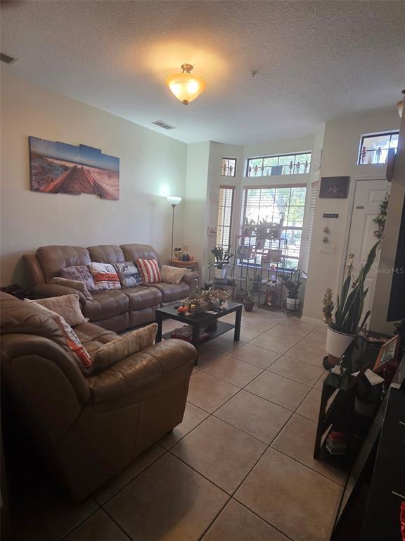 Building Photo - 6013 Scotchwood Glen