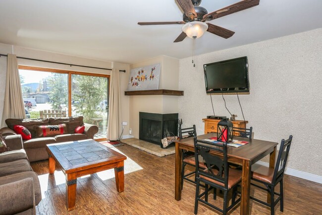 Building Photo - Walk to Main St and Gondola! Furnished! In...