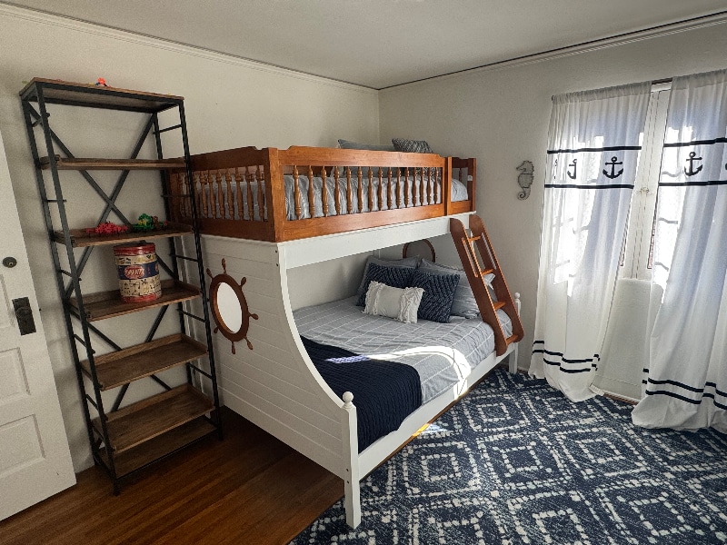 Building Photo - 814 Encino Ln