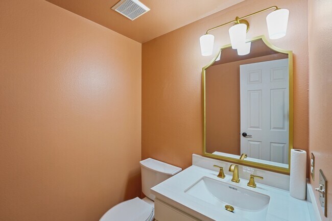 Building Photo - 9045 Aldersgate Ct