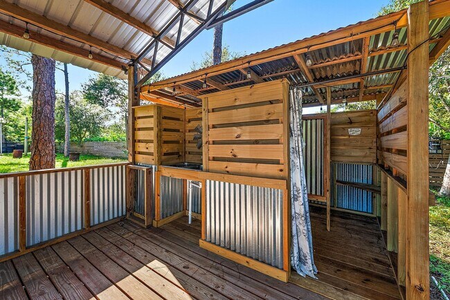 Building Photo - 12904 159th St N