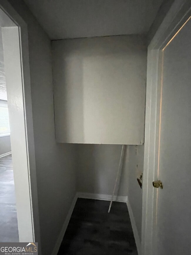 Building Photo - 70 Gees Ln