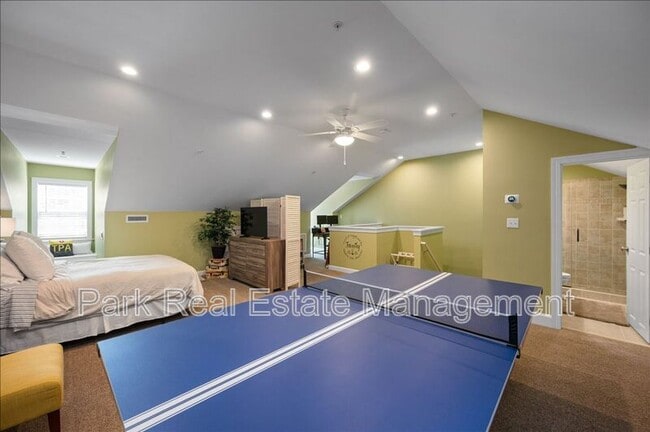 Building Photo - 221 Towne Ridge Ln