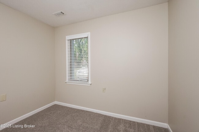 Building Photo - 8704 4 Oaks Ct