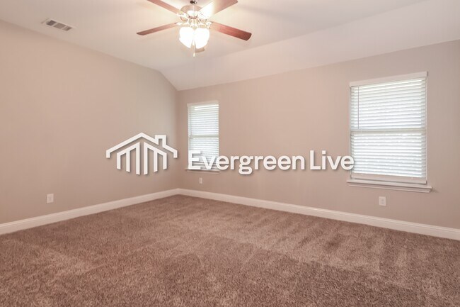 Building Photo - 126 Pleasant Hill Ln