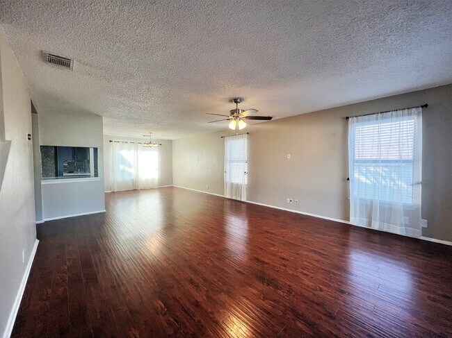 Building Photo - 7543 Prairie Lace